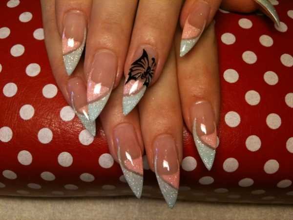 Розовый маникюр на острые ногти