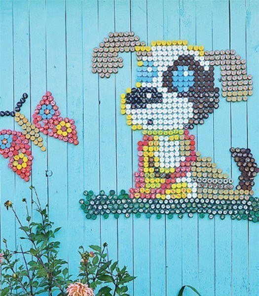 Собачка из пластиковых пробок