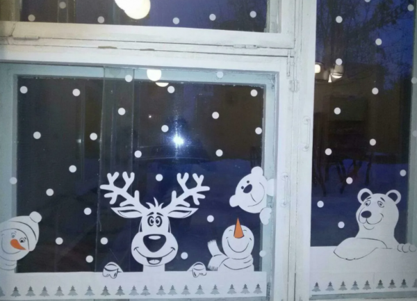 Рисунки на окнах к новому году простые (50 фото)