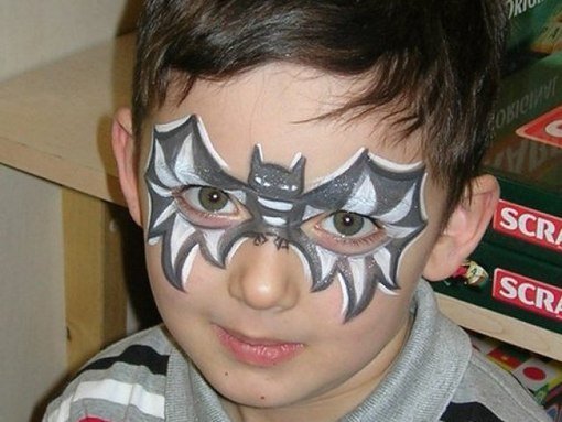 Летучая мышь аквагрим на лице