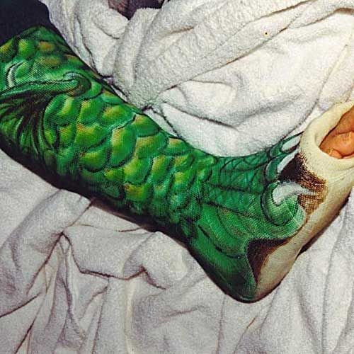 Крутые рисунки на гипс (48 фото)