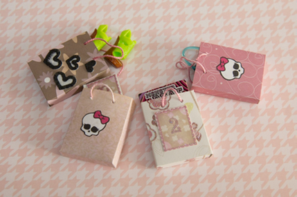 Бумажные пакеты для кукол