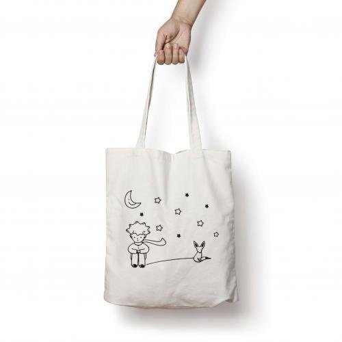 Девушка с холщовой сумкой