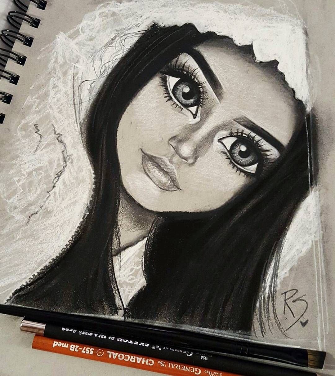 Рисунок девушка с большими глазами