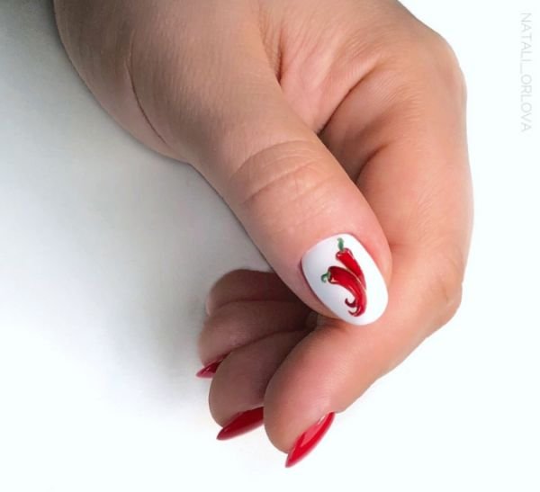 Ногти красные на большом пальце рисунок