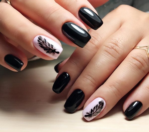 Необычный черно белый маникюр