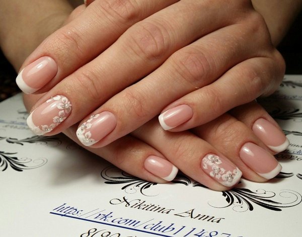 Французский маникюр