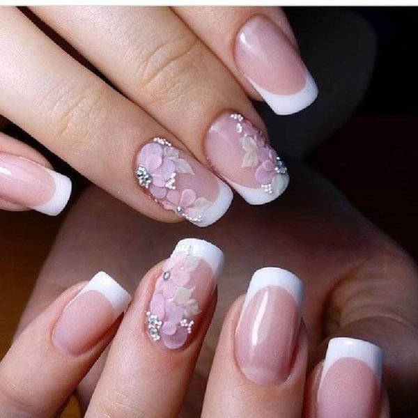 Нежный маникюр