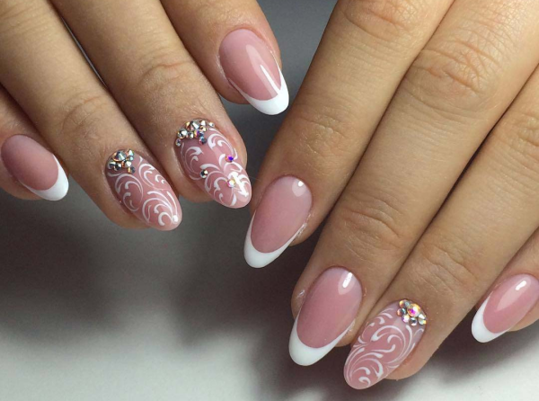 Красивый маникюр на короткие ногти