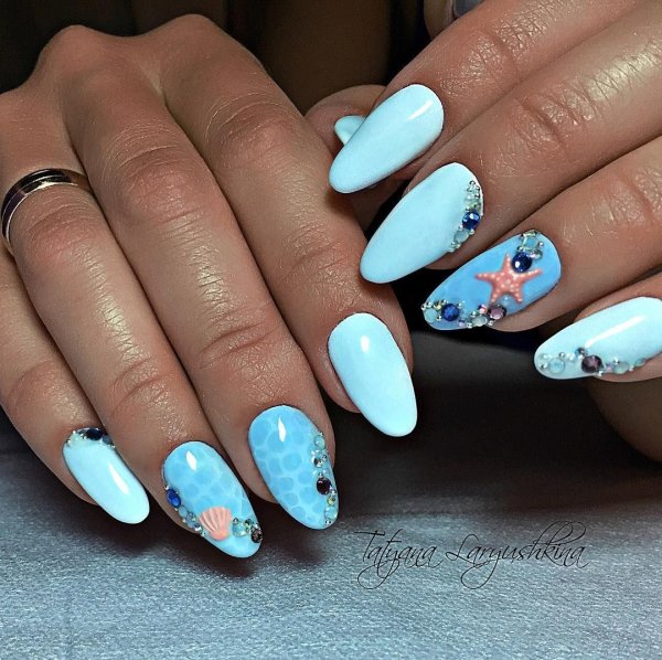 Маникюр летний морской