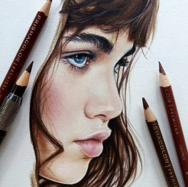 Реалистичные портреты цветными карандашами