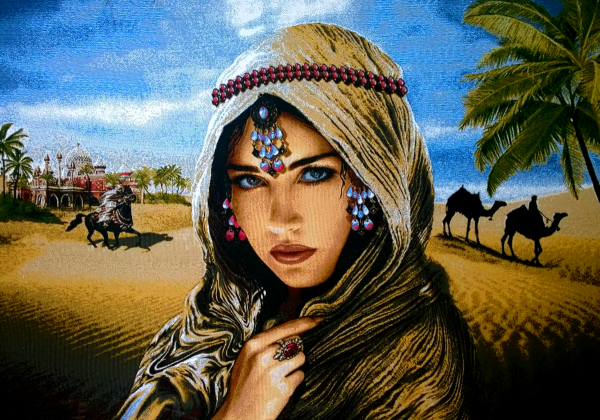 Караван девушка