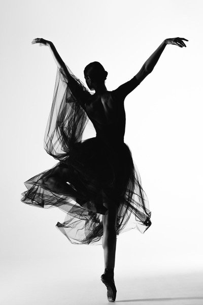 Балерина со спины