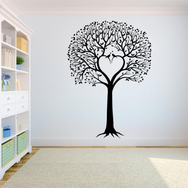 Красивое дерево на стене