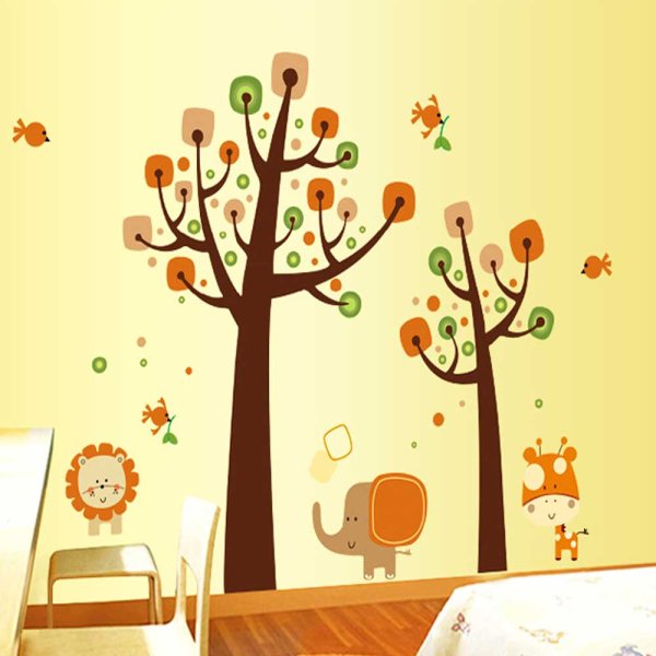 Сказочное дерево на стене