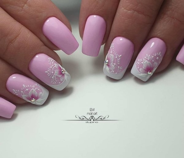 Маникюр летний нежный