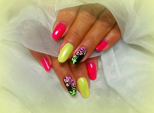 Яркие сочные ногти