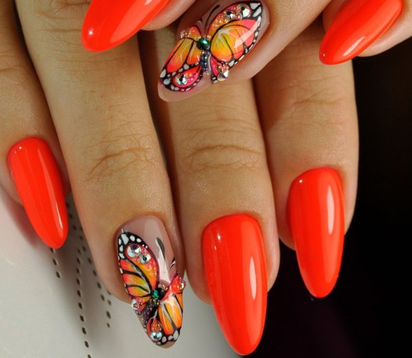 Красивые яркие ногти