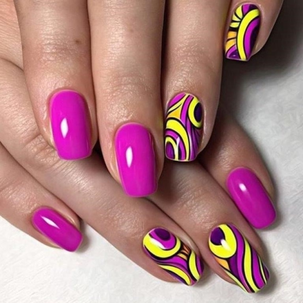 Яркий летний маникюр