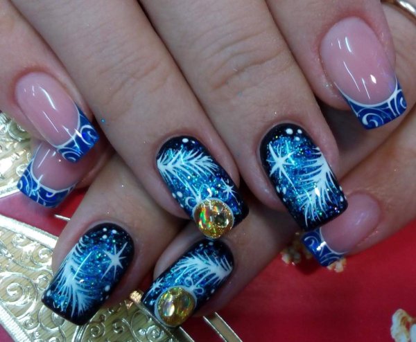 Новогодний маникюр