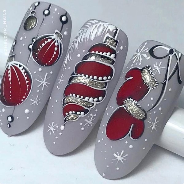 Новогодний дизайн ногтей