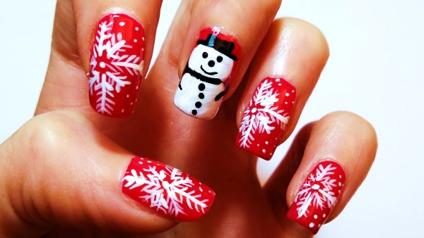 Новогодние узоры на ногтях