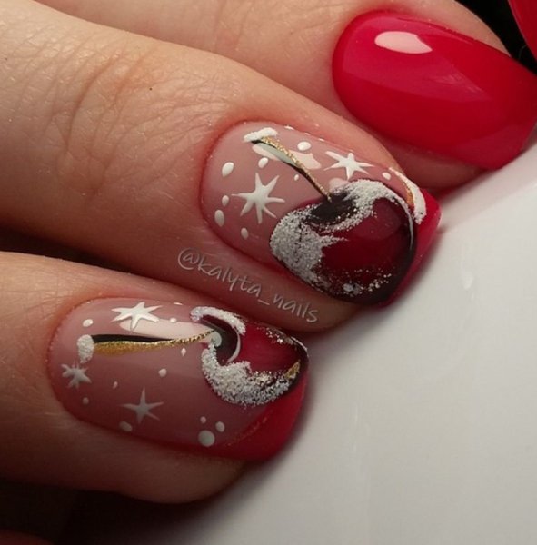 Вуишневые новогодние ногти