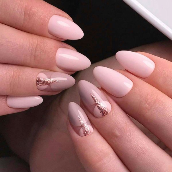 Ногти светлые