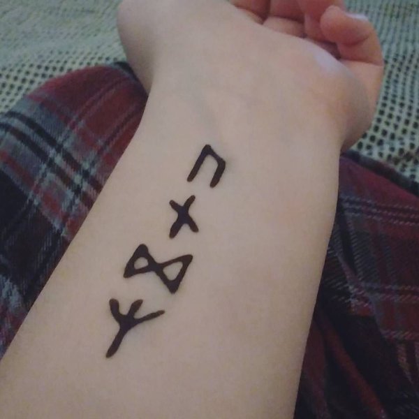 Тату ручкой