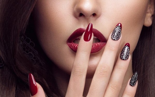 Маникюр цветы