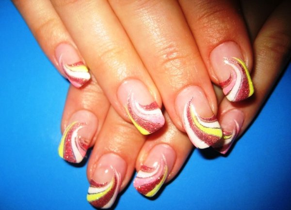 Яркий косой френч