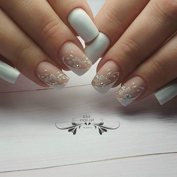 Черно белый френч