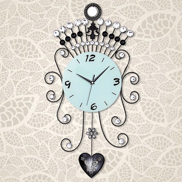 Рисунок необычных часов