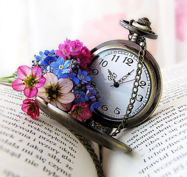 Часы "цветок"