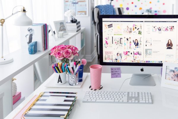 Украшение офисного стола