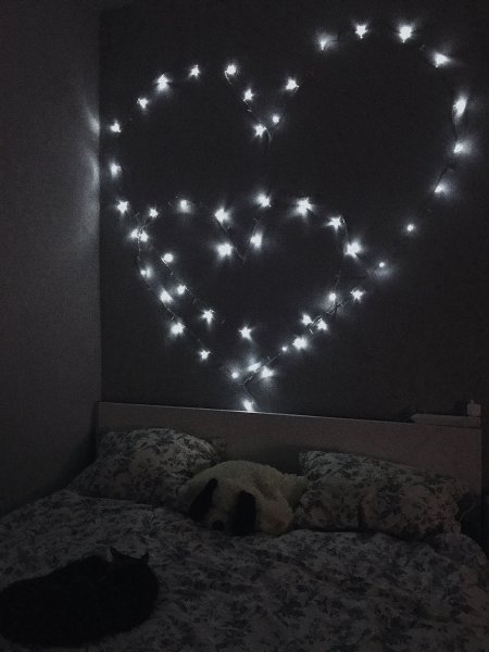 Украшение гирляндой