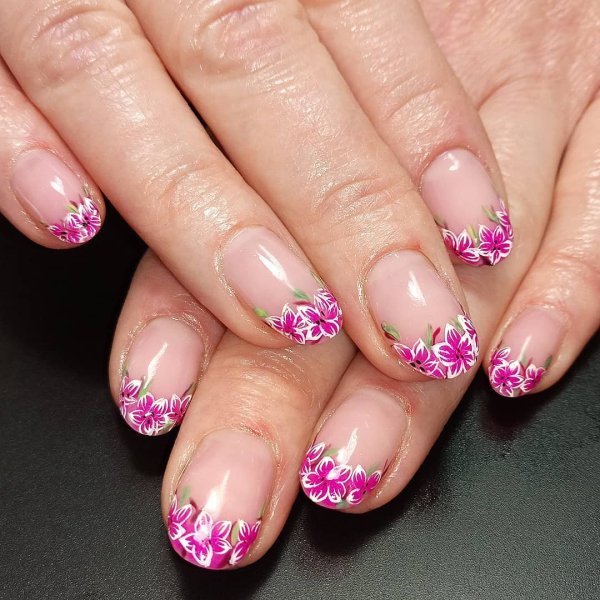 Френч на короткие ногти с рисунком