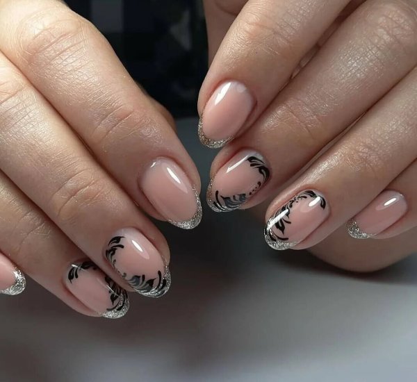 Френч маникюр на короткие ногти