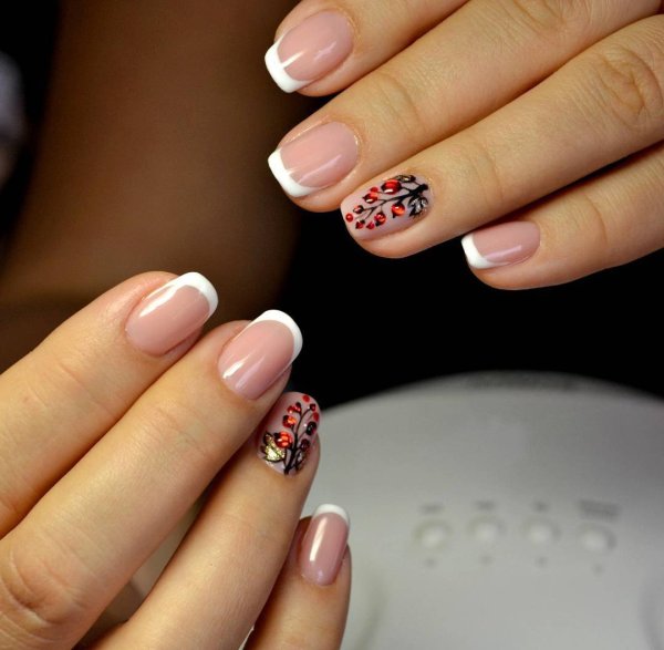 Художественный маникюр френч на короткие