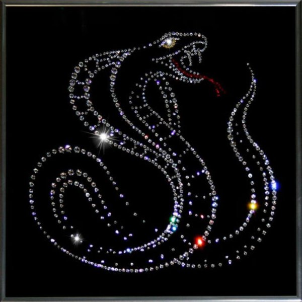 Аппликация из страз