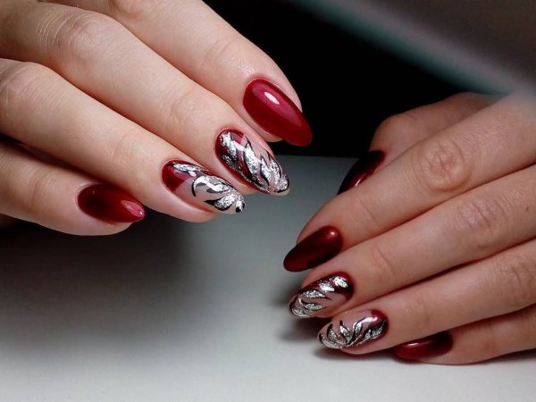 Бордовый френч с рисунком