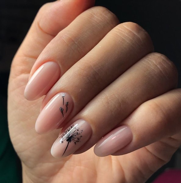 Нюдовый маникюр френч миндаль