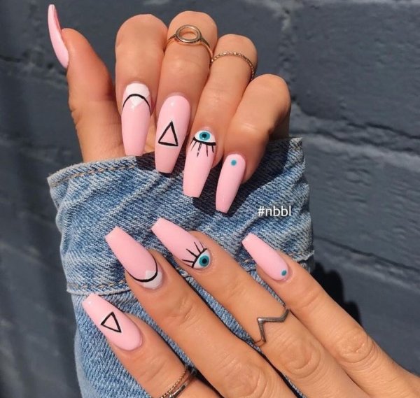 Маникюр Кайли Дженнер 2019