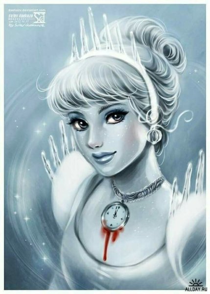 Красивая девушка в короне