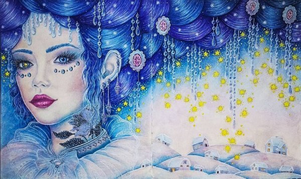 Брюнетка с короной на голове