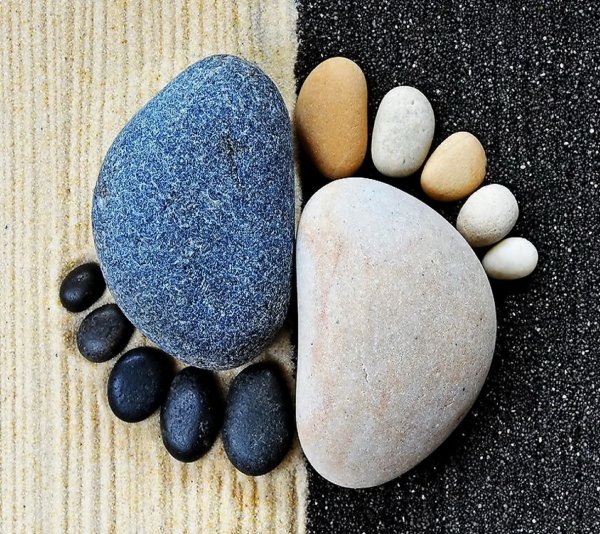 Фигуры из камней