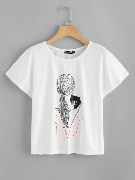 Модные футболки