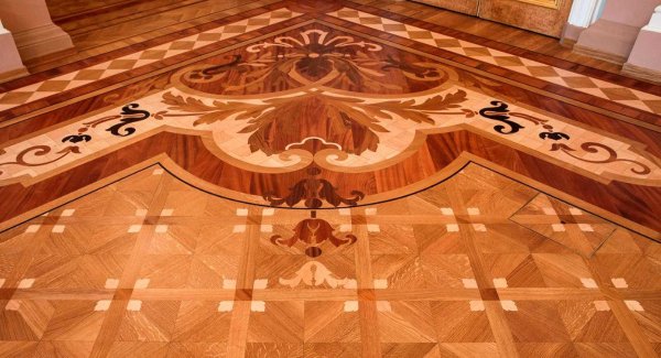 Художественный ламинат с узором