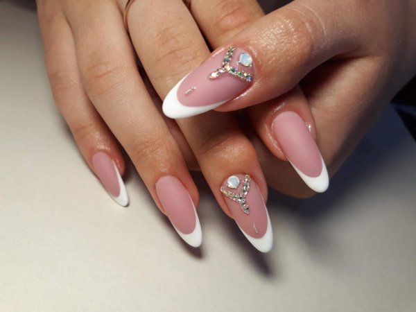 Красивый маникюр на длинные овальные ногти