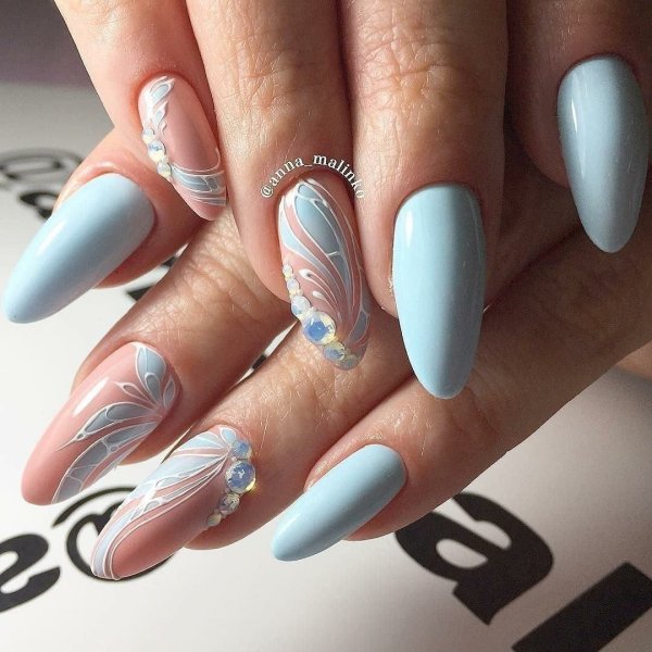 Матовый нюд миндаль